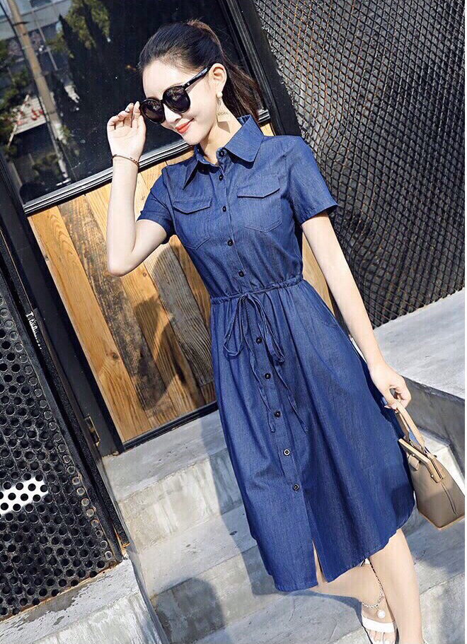 ĐẦM JEAN XOÈ CỔ SƠ MI EO RÚT DÂY